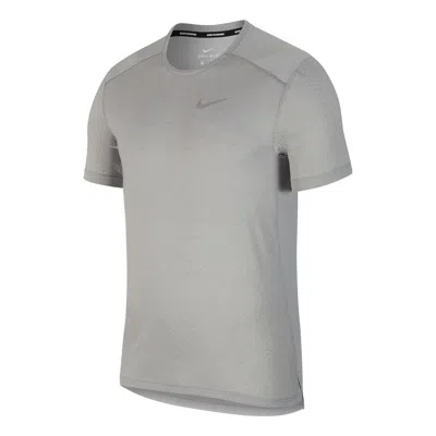 Nike Dri-fit Breathe Rise 365 Hb Gx Short Sleeve Shirt 'grey' In Gray