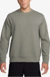 Nike 24.7 Impossiblysoft Dri-fit Crew Sweatshirt In Green
