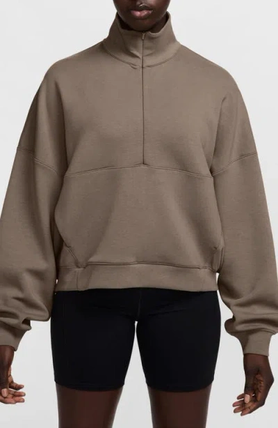 Nike Dri-fit Half Zip Top In Mink Brown/mink Brown