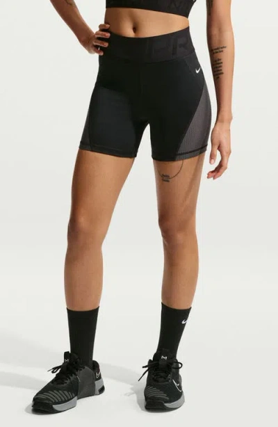 Nike Dri-fit High Waist Bike Shorts In Black