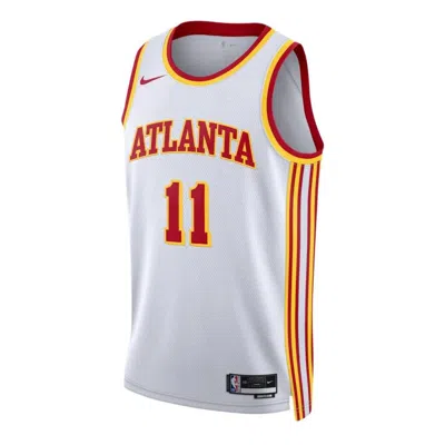 NIKE NIKE DRI-FIT NBA ATLANTA HAWKS TRAE YOUNG ASSOCIATION EDITION 2022/23 SWINGMAN JERSEY