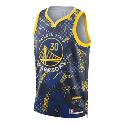 NIKE NIKE DRI-FIT NBA STEPHEN CURRY GOLDEN STATE WARRIORS 2025/26 SELECT SERIES SWINGMAN JERSEY 'RUSH BLU
