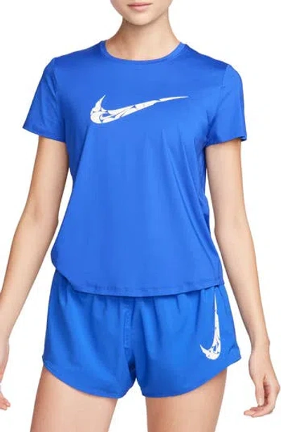 Nike Dri-fit Swoosh Graphic T-shirt In Hyper Royal/white