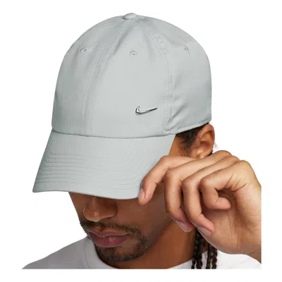 Nike Dri-fit Club Metal Swoosh Soft Cap 'light Smoke Grey Metallic Silver' In Gray