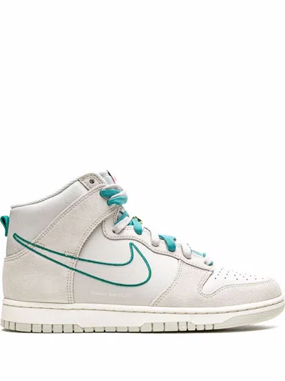 NIKE DUNK HIGH SE "FIRST USE