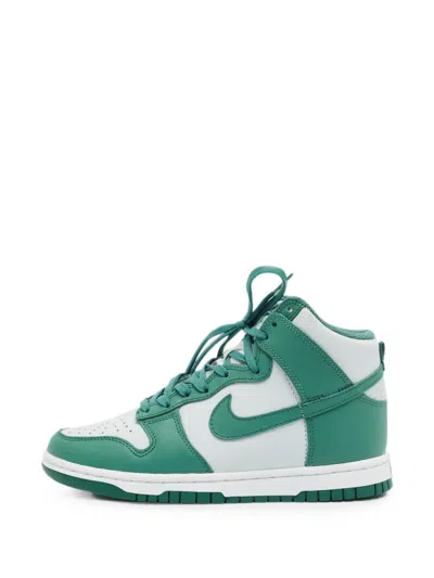 Pre-owned Nike Dunk High-top Sneakers In Green