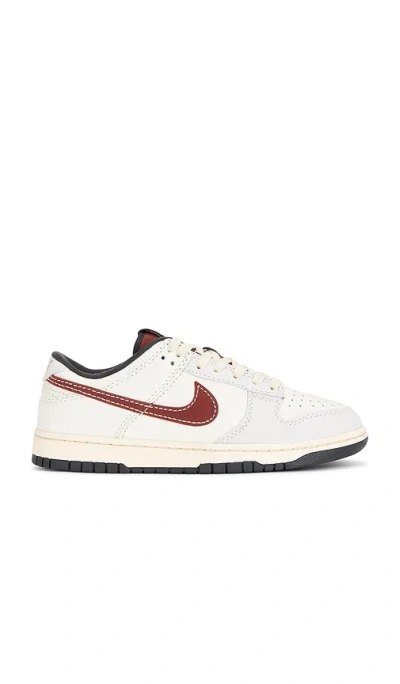 Nike Dunk Low In White