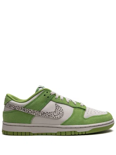 Nike Dunk Low As Sneakers In Green