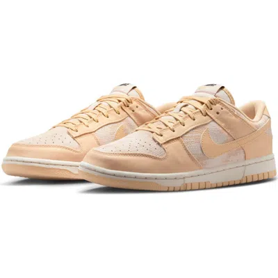 Nike Dunk Low Basketball Shoe