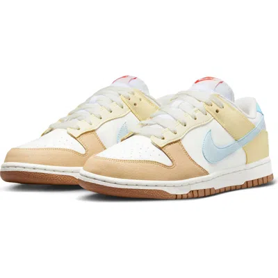 Nike Dunk Low Basketball Sneaker In Summit White/glacier Blue