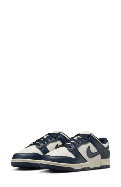 NIKE NIKE DUNK LOW BASKETBALL SNEAKER