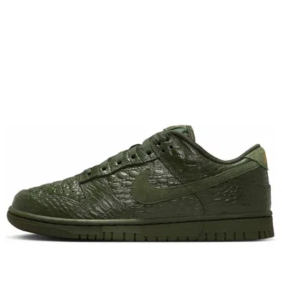 Nike Dunk Low Ss Lace-up Sneakers In Green