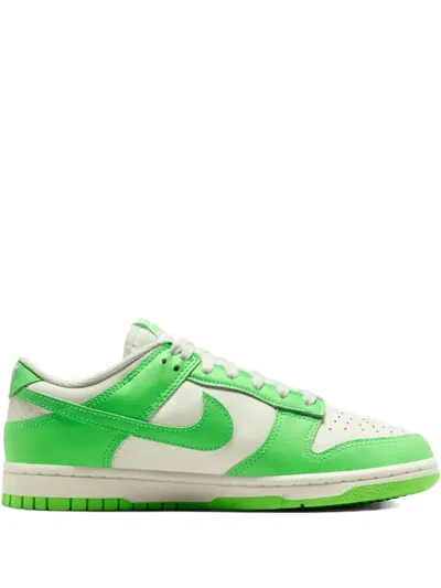 Nike Dunk Low Top Sneaker In Green Strike/sail