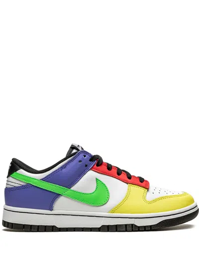 Nike Dunk Low Sneakers In White
