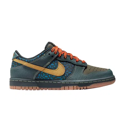 Pre-owned Nike Dunk Low Gs 'seaweed Ochre Khaki' | Green | Kid's Size 3.5