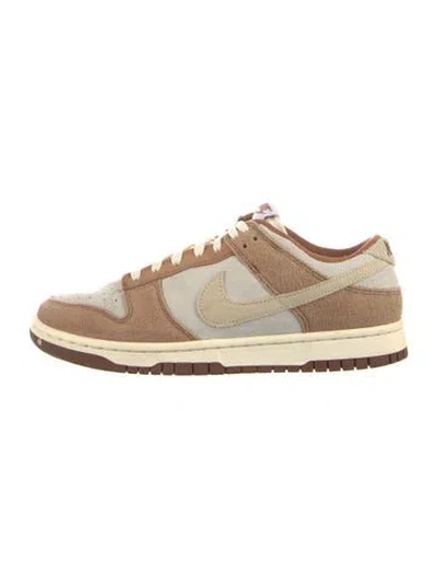 Pre-owned Nike Dunk Low Medium Curry Athletic Sneakers In Neutral