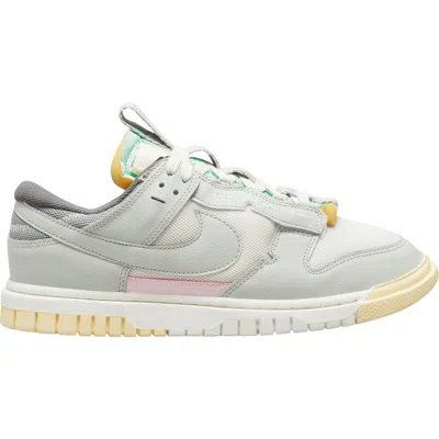 Nike Dunk Low Remastered Sneaker In Sail/light Silver/mint Foam
