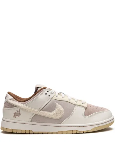 Nike Dunk Low Retro Prm Sneakers In Neutrals