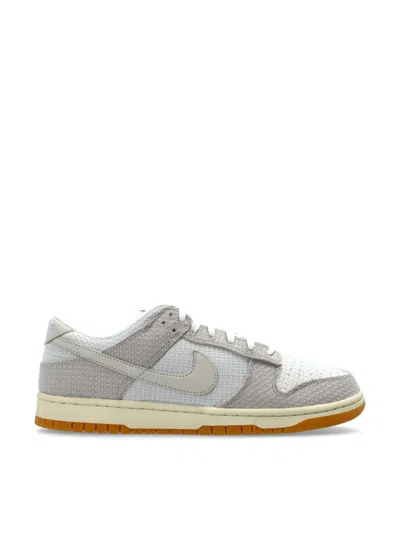 Nike Dunk Low Retro Se Sneakers In White