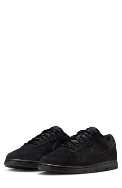 Nike Dunk Low Se Basketball Sneaker In Black