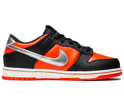 Pre-owned Nike Dunk Low Se Martian Sneakers In Black/picante Red/summit White