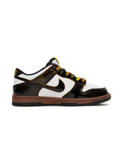 NIKE DUNK LOW SE "PANDA