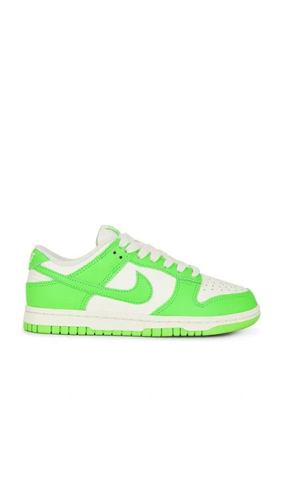 NIKE DUNK LOW SNEAKER