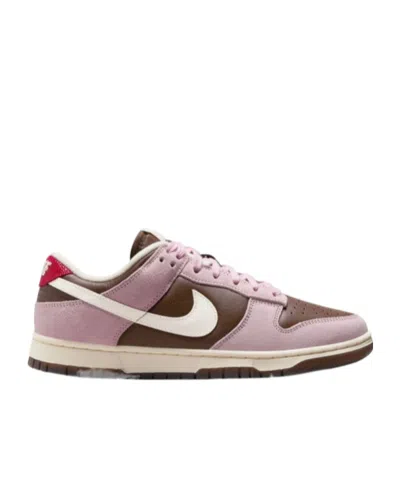 Nike Dunk Low Sneakers In Brown