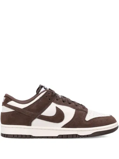 Nike Dunk Low Sneakers In Brown