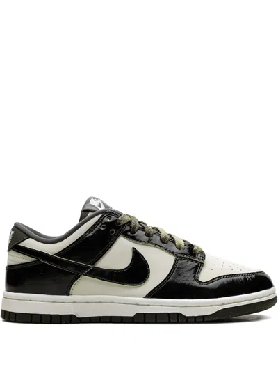 NIKE DUNK LOW SNEAKERS