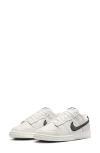 Nike Dunk Low Retro Se Sneakers In White