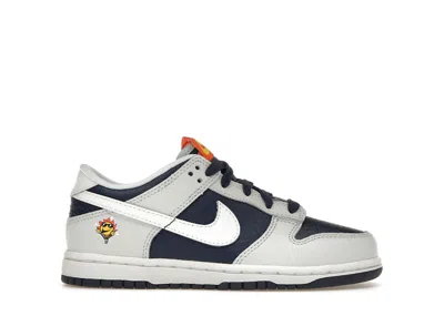 Pre-owned Nike Dunk Low Uv Reactive Sneakers In Photon Dust/midnight Navy/blue Tint