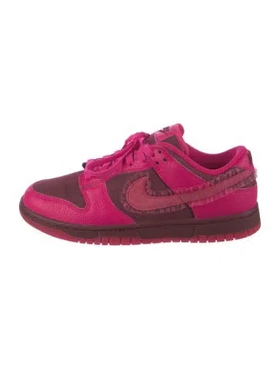 Pre-owned Nike Dunk Low Valentine's Day Athletic Sneakers In Burgundy/pink