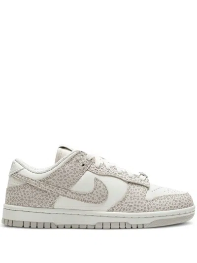 Nike Dunk Low Premium Basketball Sneaker In Phantom/photon Dust/grey