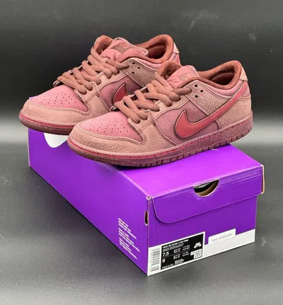 Pre-owned Nike Dunk Prm Sb City Of Love Collection Burgundy Crush Size 7.5 - Fn0619-600 In Red