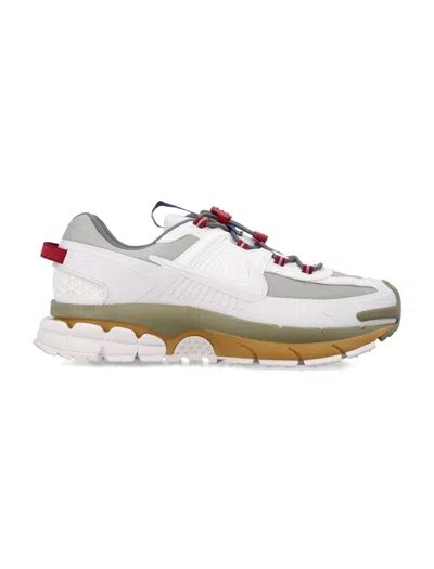 Nike Dynamic Urban Explorer Sneakers In Silver Sage