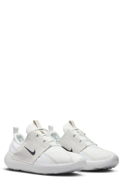 Nike E-series Ad Shoe In White/ Black/ Bone/ Phantom