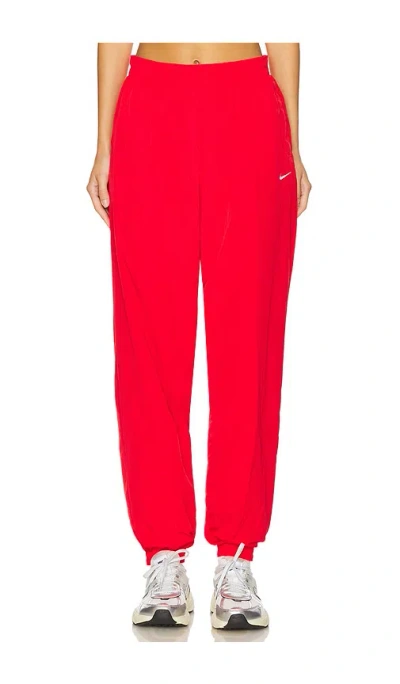 Nike Essential Jogger In University Red & White