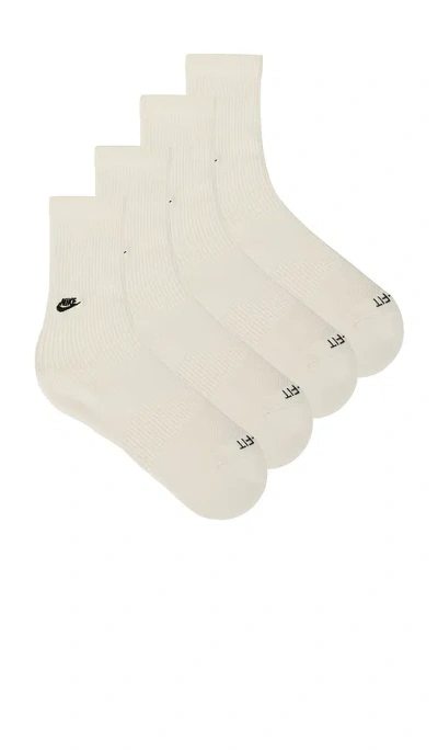 Nike Everyday Cushioned Socks In Sail & Black