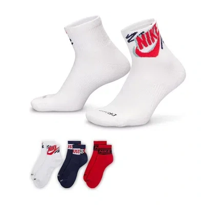 Nike Everyday Plus Athletic Unisex Adult Multi-pack 3 Pair Quarter Ankle Socks In White