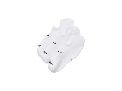 Nike Everyday Plus Cushion Training Footie Socks (3 Pairs) Women's Quarter Length Socks Shoes Multicolor: In White