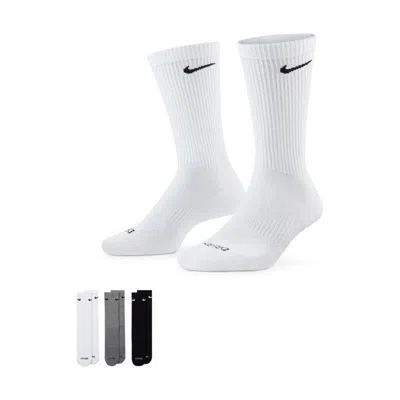 Nike Everyday Plus Cushioned Training Crew Socks (3 Pairs) In White