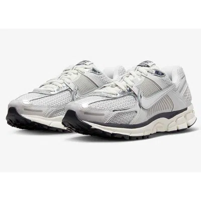 Pre-owned Nike Fd0884-025  Zoom Vomero 5 Chrome Photon Dust Metallic Silver (women's)