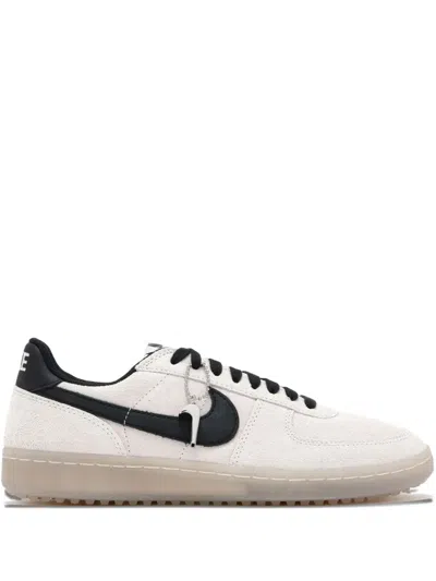 Nike Field General Sneakers In White
