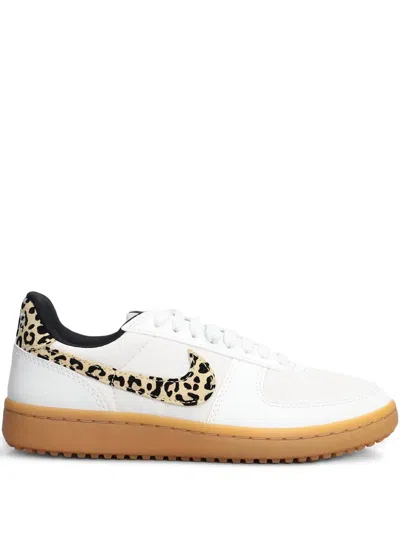 Nike Field General Sneakers In White