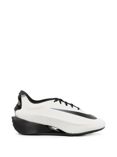 Nike First Sight Noir Sneakers In White