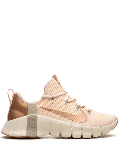 Nike Free Metcon 3 "guava Ice" Sneakers In 粉色