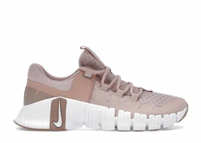 Pre-owned Nike Free Metcon 4 (women's) Sneakers In Pink Oxford/diffused Taupe/gum Light Brown