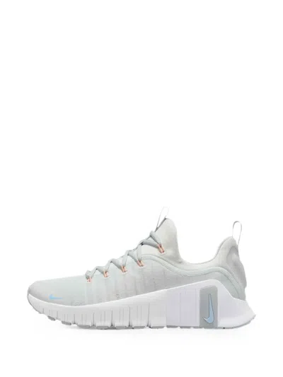 Nike Free Metcon 6 Sneakers In White