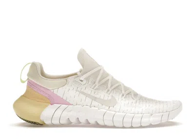 Pre-owned Nike Free Run 5.0 Pink (2021) (women's) Sneakers In Summit White/light Arctic Pink/platinum Tint